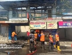 Kebakaran Hanguskan Tiga Kios di Citamiang Sukabumi, Kerugian Tembus Rp100 Juta