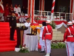 Usai Sang Saka Diturunkan, Wabup Sukabumi Tekankan Kemerdekaan Harus Diisi dengan Pengabdian