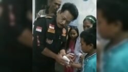 YFSBBP DPC Waluran Salurkan Bantuan Sosial untuk Bocah Korban Luka Bakar Air Panas