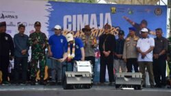 Wabup Sukabumi Buka Kompetisi Surfing Cimaja, Jadi Destinasi Wisata Kelas Dunia