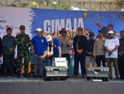 Wabup Sukabumi Buka Kompetisi Surfing Cimaja, Jadi Destinasi Wisata Kelas Dunia