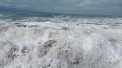 Nelayan Meninggal Dihantam Ombak, Polisi Imbau Warga Waspada di Laut Pangandaran