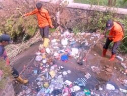Sampah Menumpuk di Pintu Air Sungai Kopeng, BPBD Kota Sukabumi Bergerak Cegah Banjir