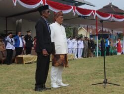 Upacara HUT ke-81 Kemerdekaan RI di Lapang Cijagung, Wakil Ketua DPRD Sukabumi Bacakan Teks Proklamasi