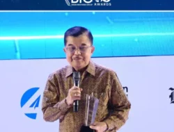 Jusuf Kalla Ajak Masyarakat Bantu Warga Terdampak Gempa NTT melalui PMI