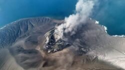 Gunung Anak Krakatau Erupsi 4 Kali Sejak Pagi, Letusan Terakhir Berlangsung 17 Detik