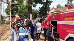 Tedampak Kekeringan, 2.500 Liter Air Bersih Disalurkan ke Warga Linggamanik Bantargadung