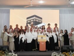 Konsisten Terapkan Perilaku Unggul, 7 Nasabah BTPN Syariah di Kecamatan Ciambar, Kabupaten  Sukabumi Raih Hadiah Umrah Gratis