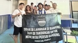 Kebersamaan Relawan SPPG 01 Mangkalaya Makin Erat Lewat Nobar Persib vs Persija