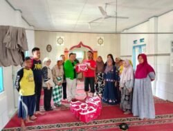 Peduli Korban Kebakaran Cimahigirang, Wakil Ketua DPRD Kabupaten Sukabumi Salurkan Bantuan