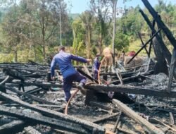 Warga Andalkan Mata Air Cegah Api Meluas di Kasepuhan Sinar Resmi Sukabumi