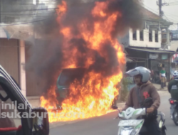 Angkot Cibadak-Cisaat Terbakar di Sukabumi, Sopir Alami Luka Bakar