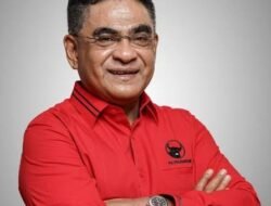 Foto Gibran Diturunkan Rojab, Elite PDIP Sebut Bentuk Keberanian Moral